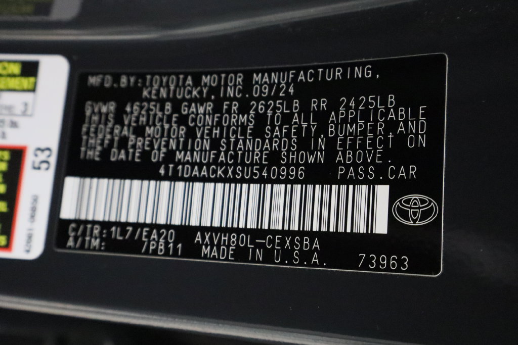 Used 2025 Toyota Camry SE w/ Convenience Package FWD image 29