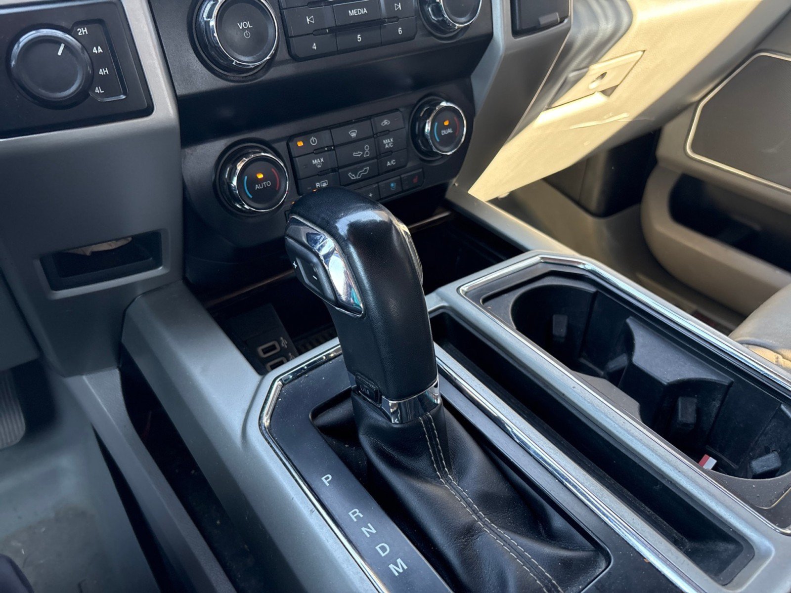 Used 2019 Ford F150 Lariat AWD/4WD image 19