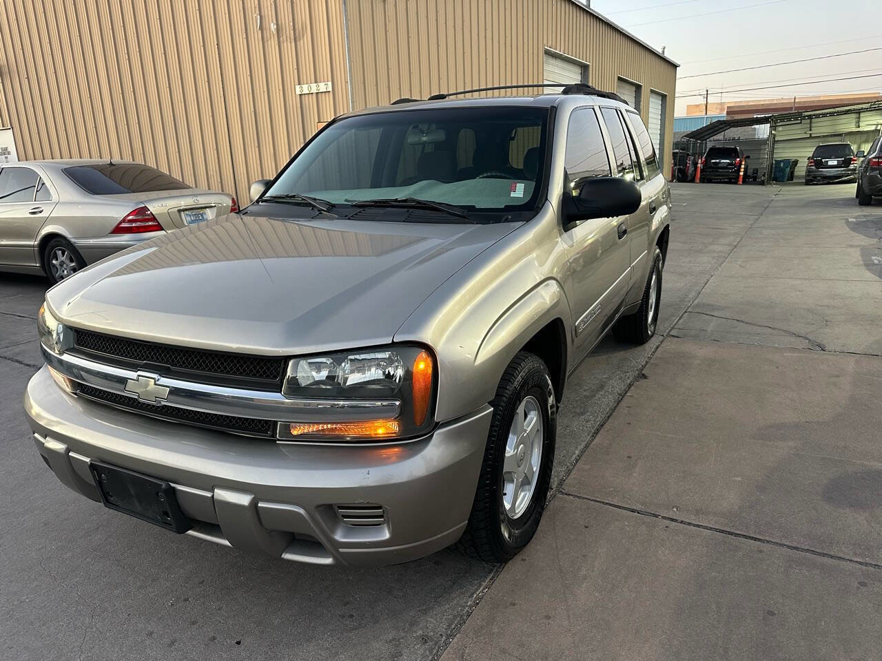 Used 2002 Chevrolet TrailBlazer LS w/ Preferred Equipment Group image 1