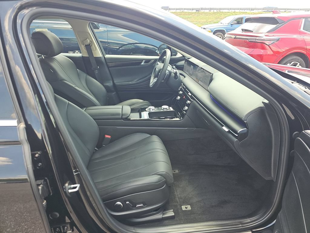Used 2025 Genesis G80 2.5T AWD/4WD image 5