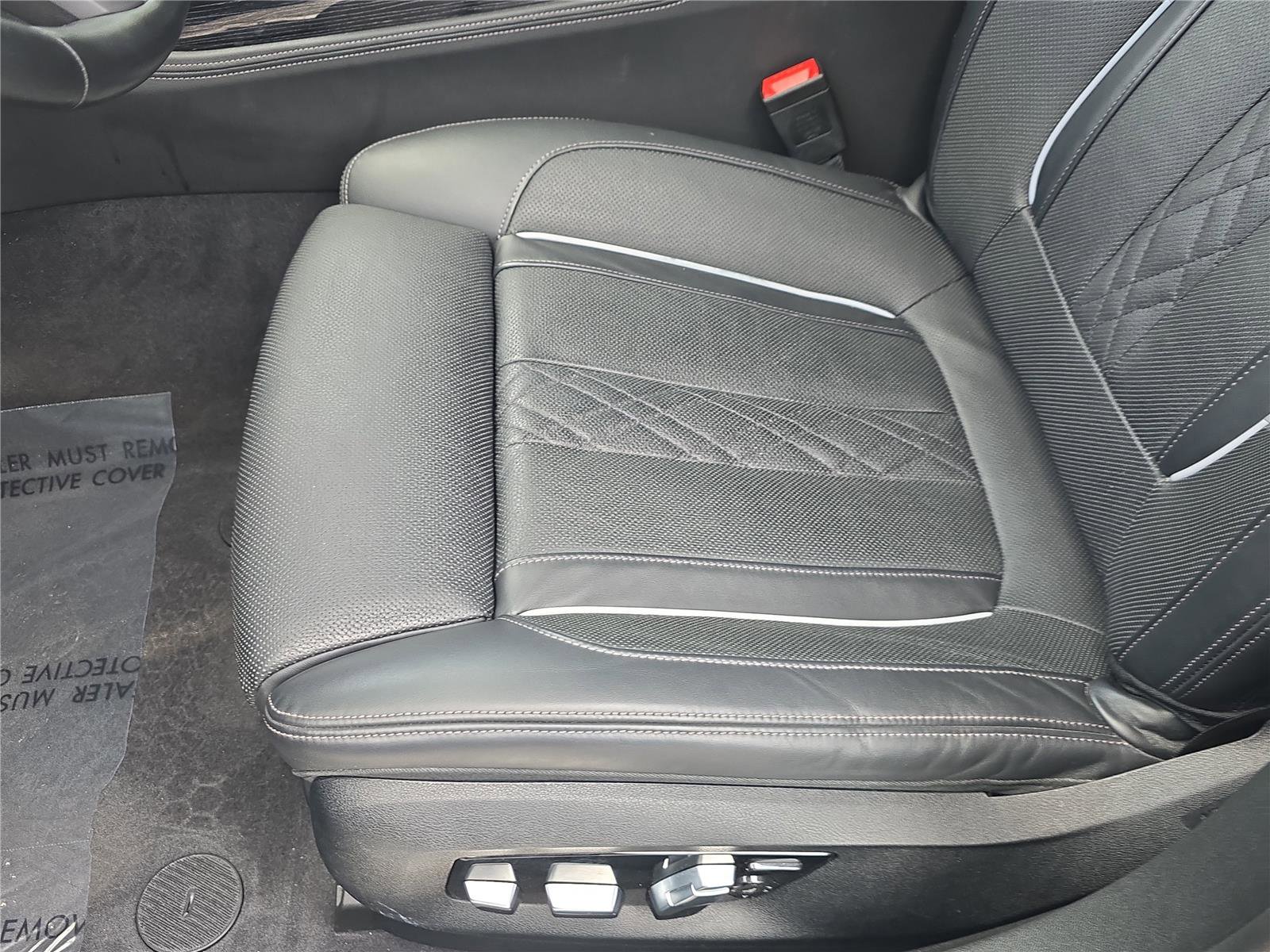 Used 2022 BMW 750i xDrive w/ Executive Package AWD/4WD image 17