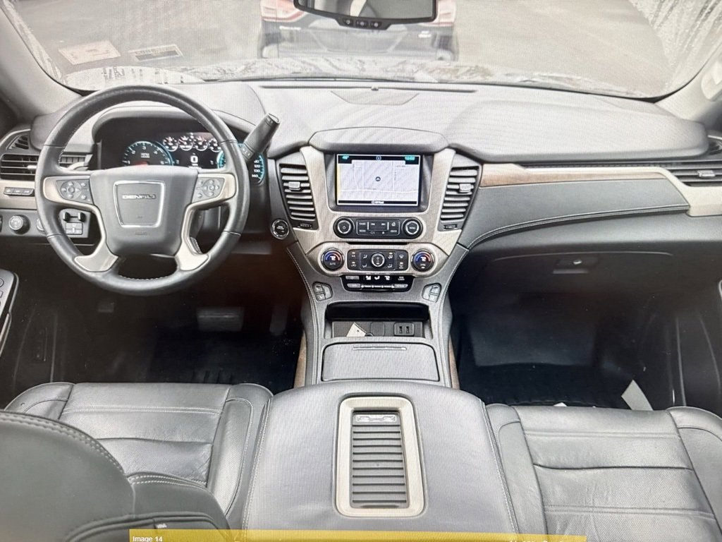 Used 2018 GMC Yukon XL Denali w/ Denali Ultimate Package image 3