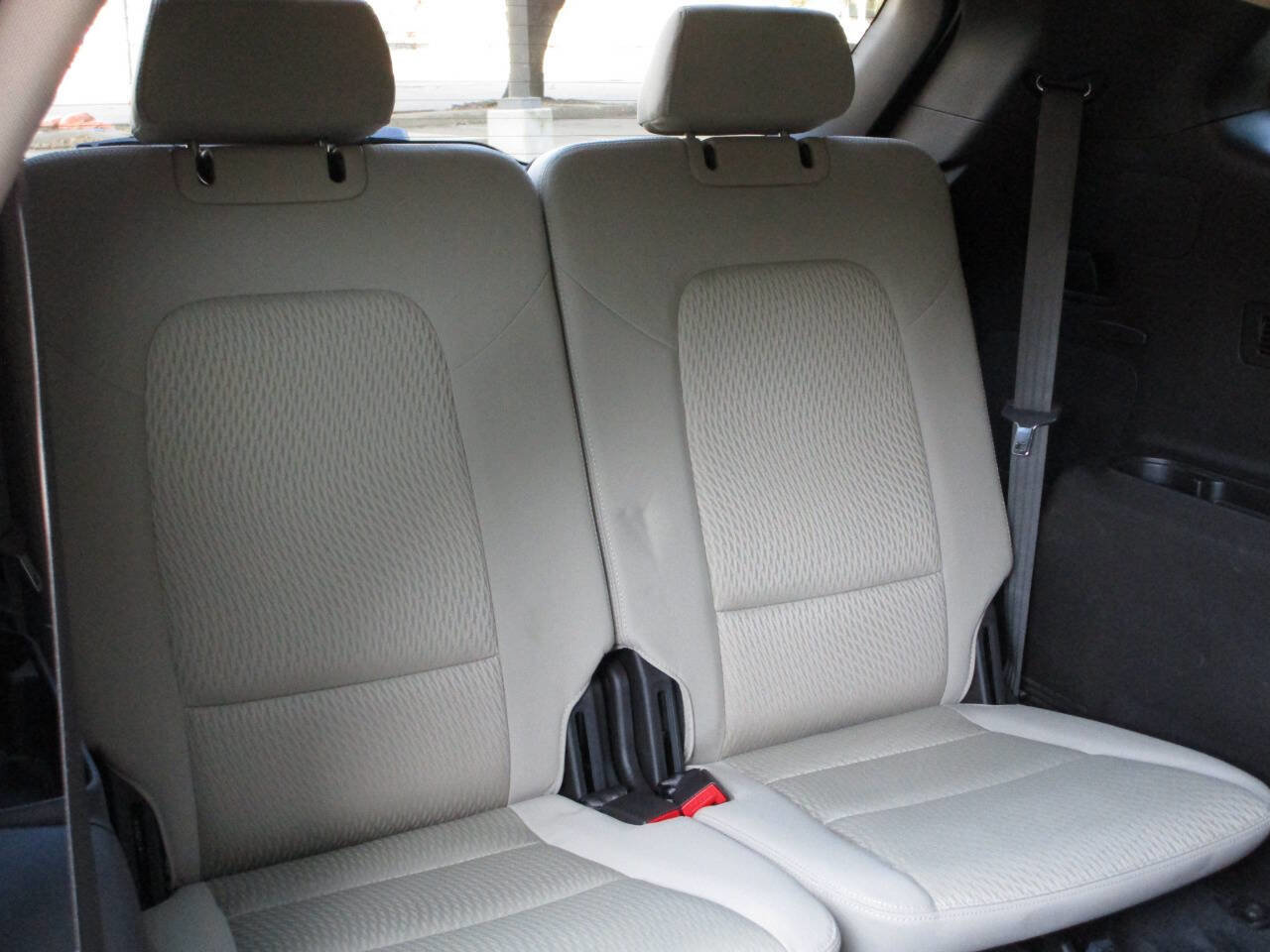 Used 2019 Hyundai Santa Fe XL SE w/ Cargo Package FWD image 15