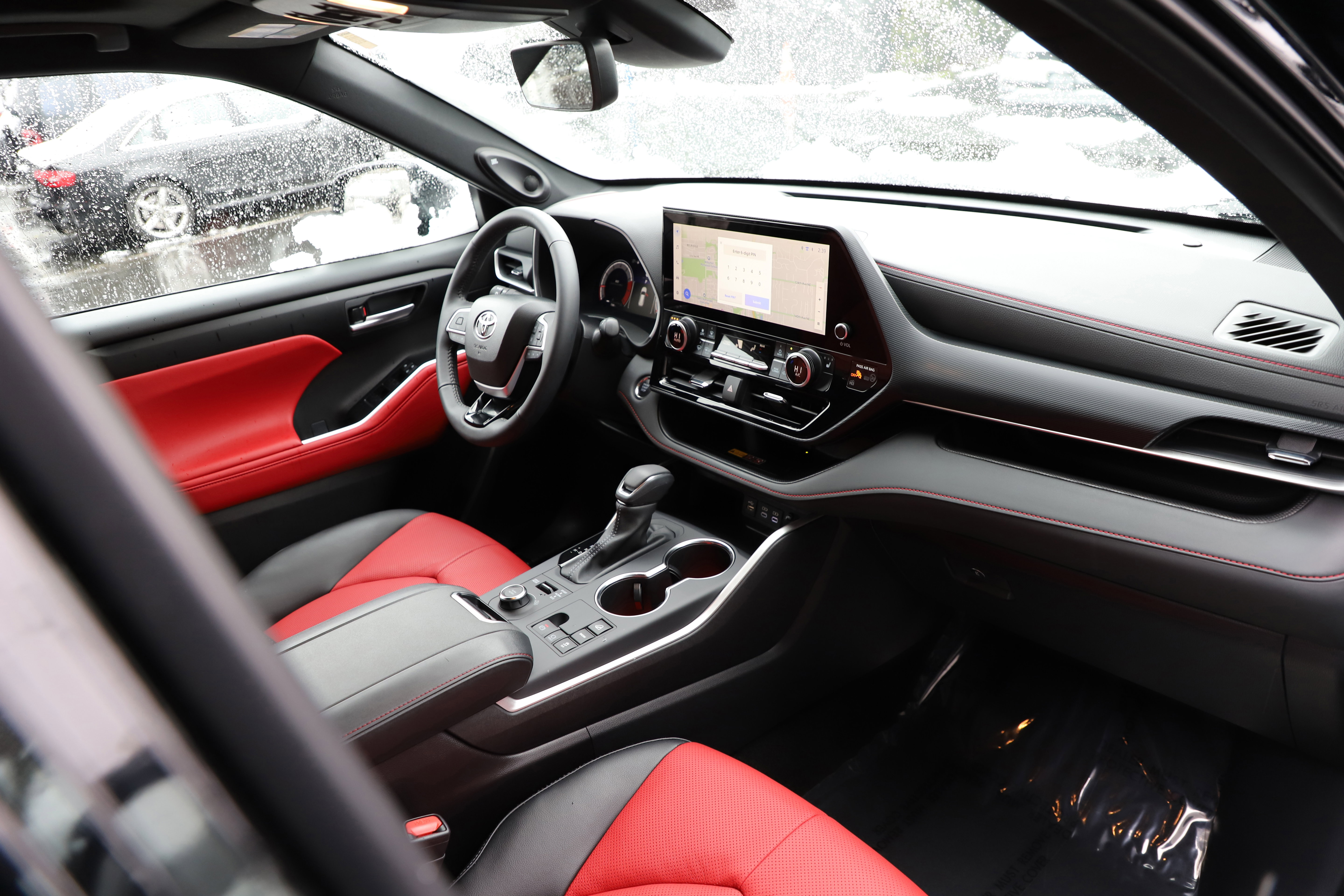 Used 2025 Toyota Highlander XSE image 12