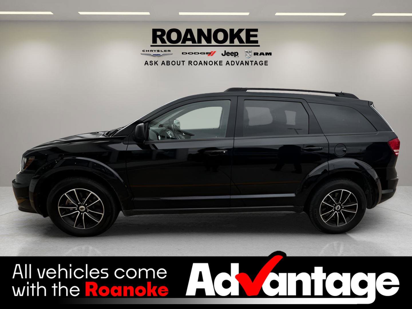 Used 2018 Dodge Journey SE w/ Blacktop Package FWD image 1