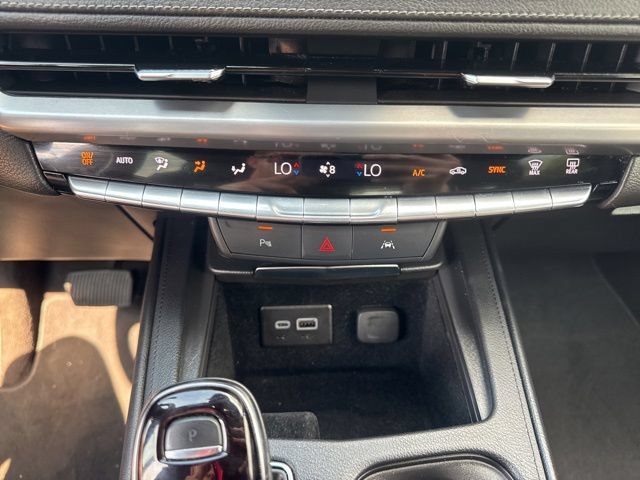 Used 2025 Cadillac XT4 Premium Luxury AWD/4WD image 25