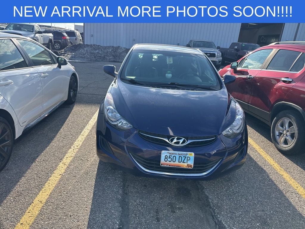 Used 2013 Hyundai Elantra GLS FWD image 2