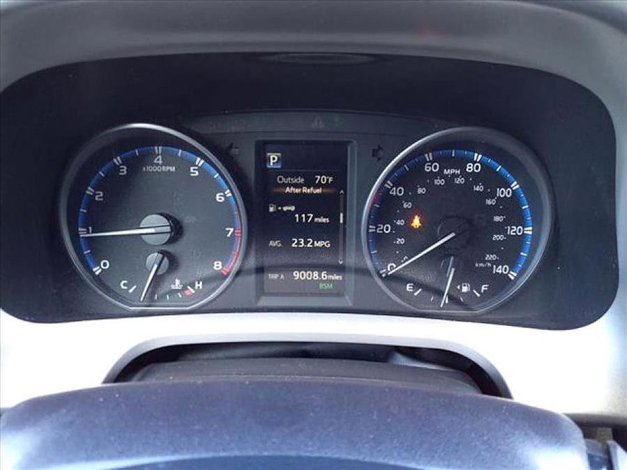 Used 2018 Toyota RAV4 XLE image 29