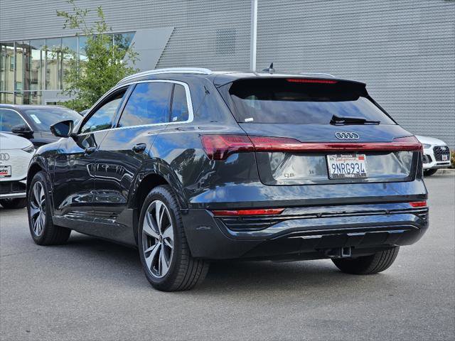 Certified 2024 Audi Q8 e-tron Premium Plus w/ Premium Plus Package AWD/4WD image 9