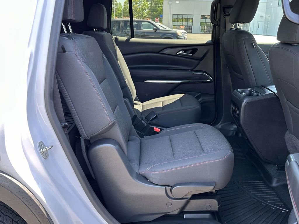 Used 2024 Chevrolet Traverse Z71 AWD/4WD image 7