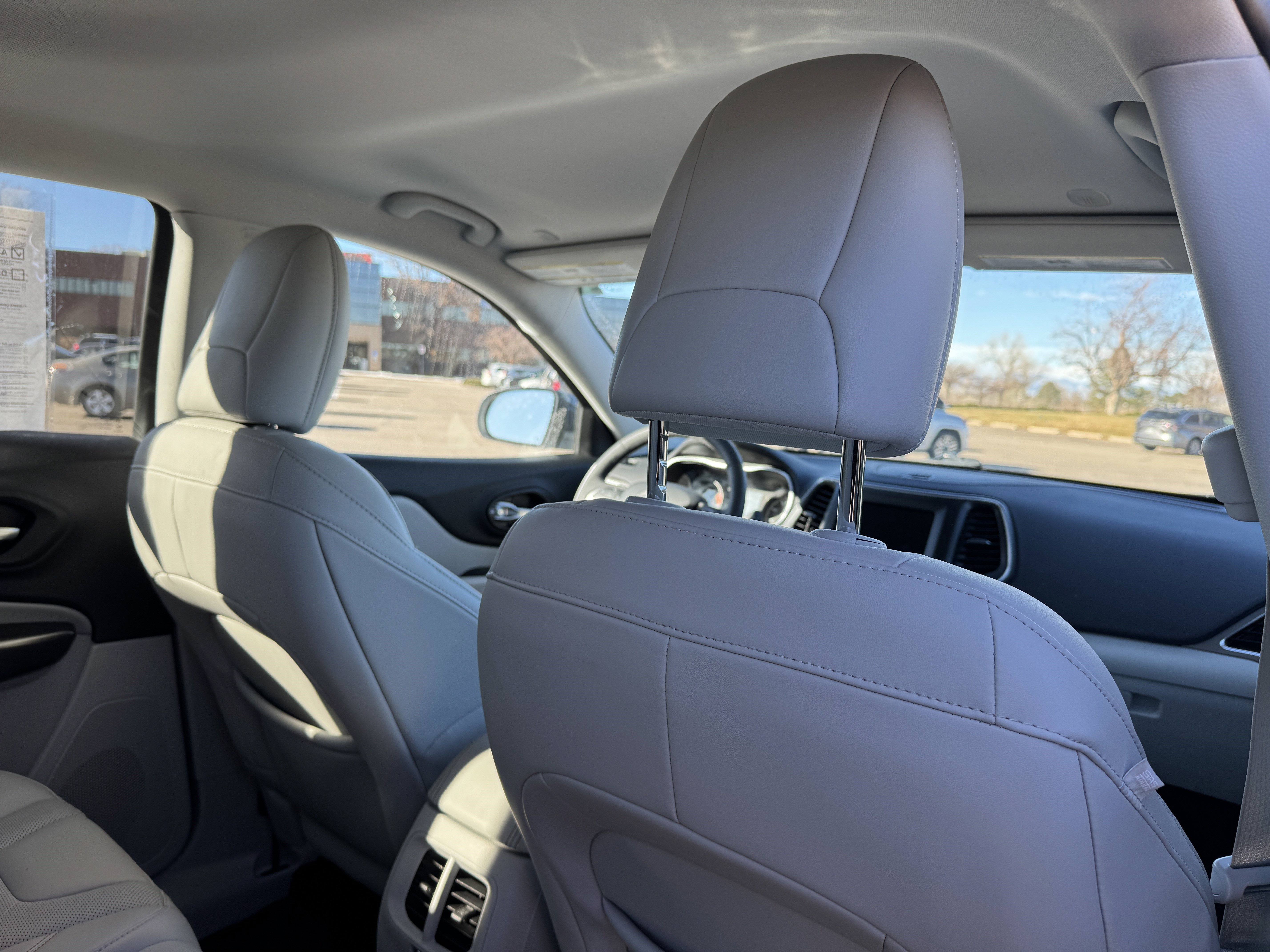 Used 2021 Jeep Cherokee Latitude Lux w/ Trailer Tow Group image 17