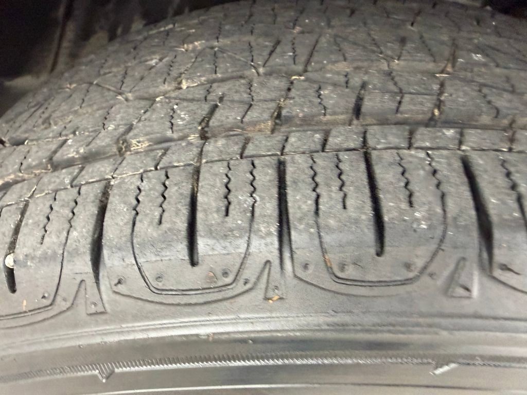 Used 2024 Jeep Compass Latitude image 28