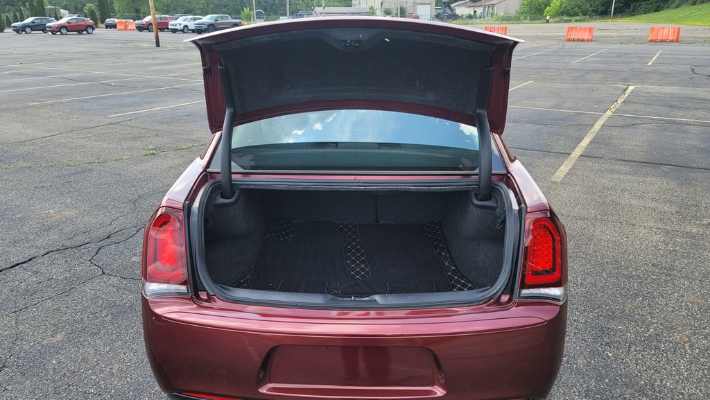 Used 2021 Chrysler 300 Touring w/ Sport Appearance Package AWD/4WD image 11