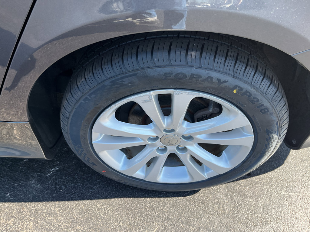 Used 2016 Chrysler 200 Limited w/ Convenience Group image 37