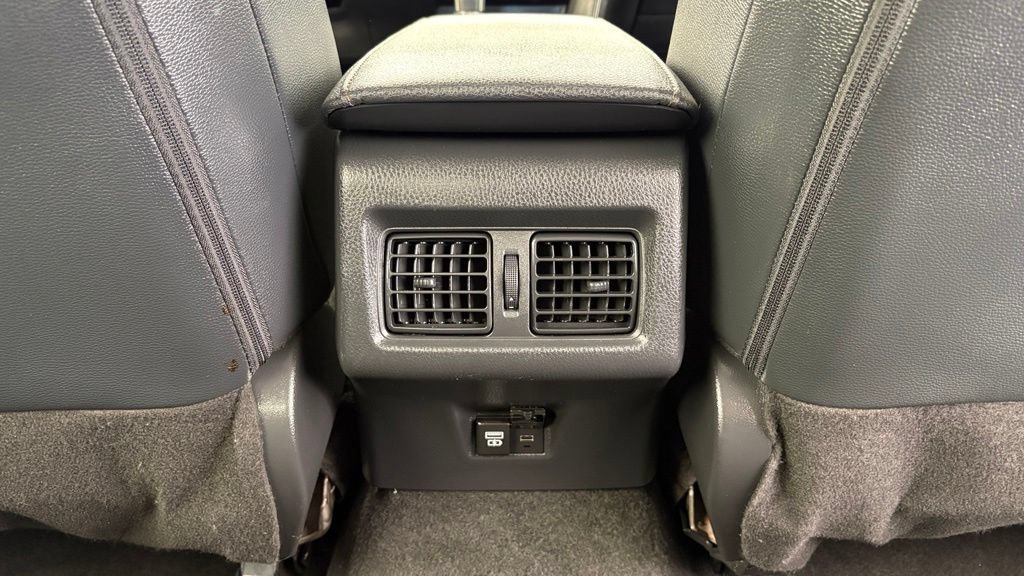 Used 2025 Toyota Camry XLE FWD image 26