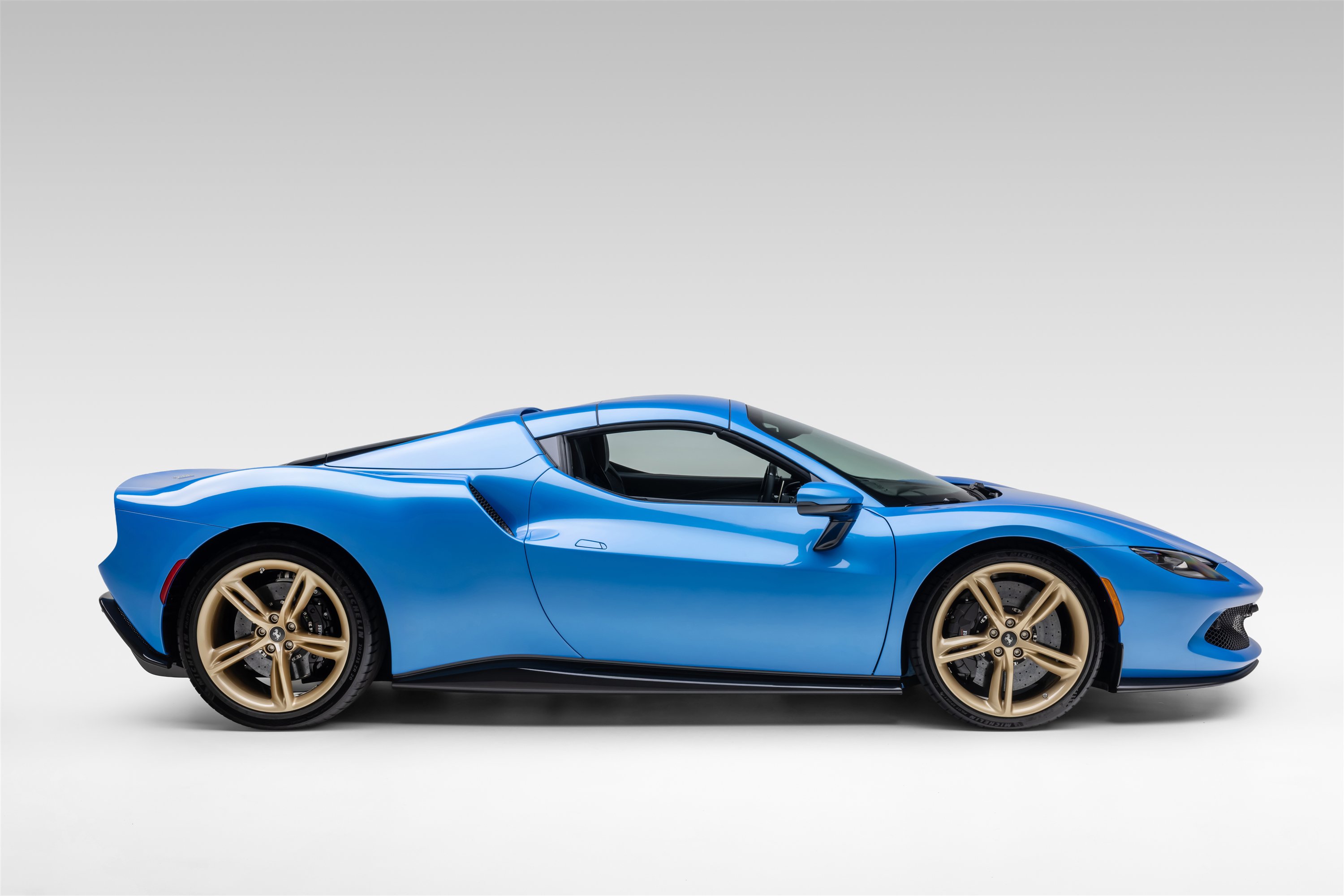 Used 2024 Ferrari 296 GTS RWD image 7