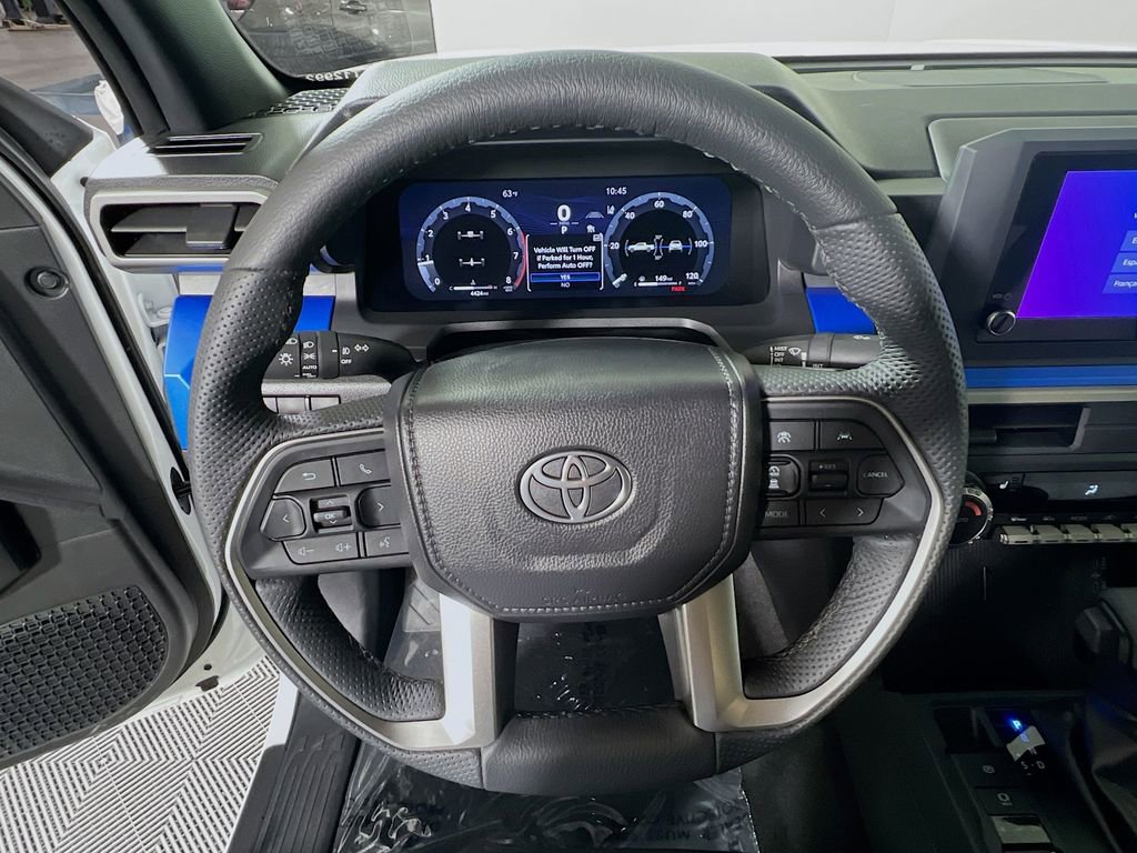 Certified 2025 Toyota Tacoma TRD Off-Road AWD/4WD image 11