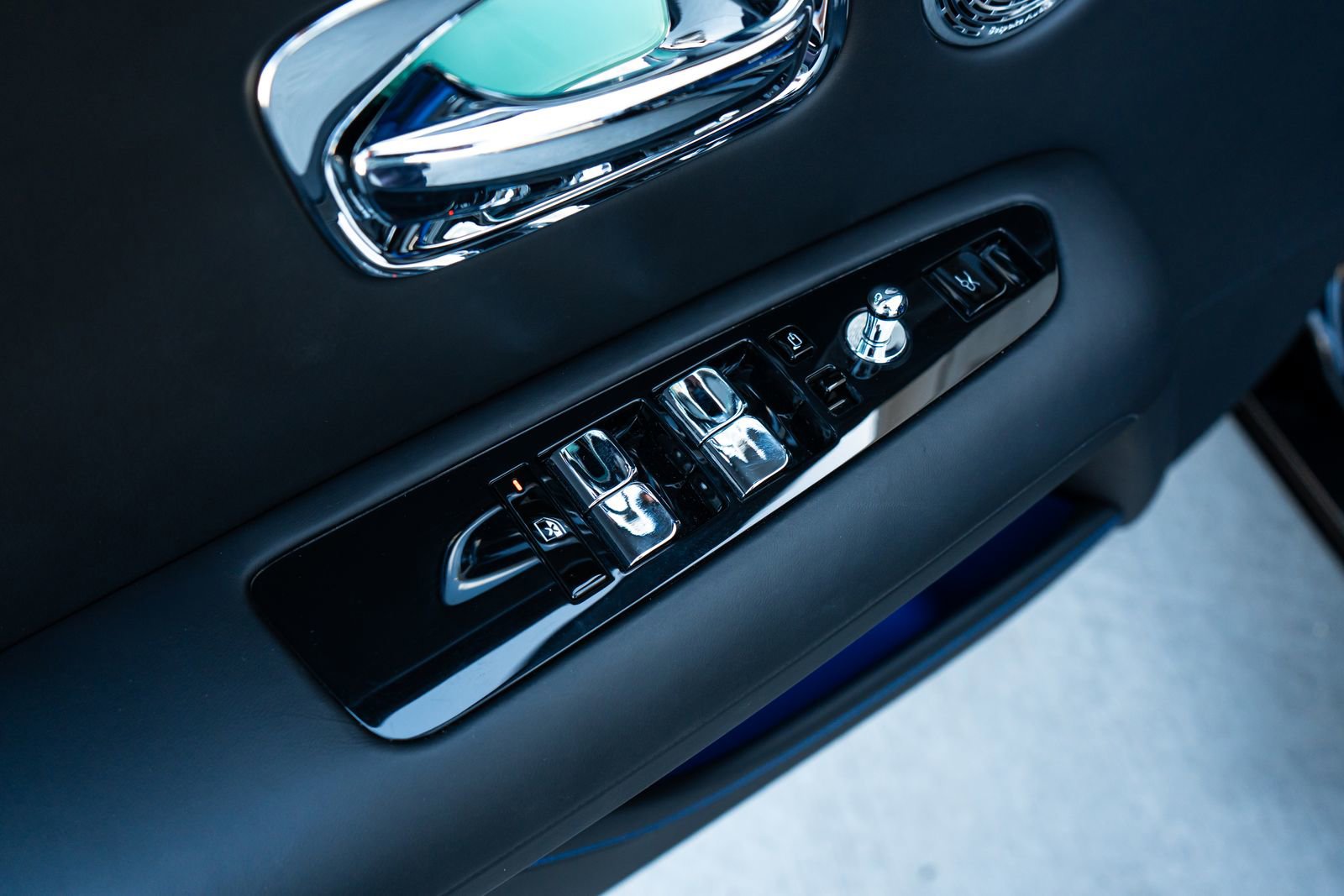 Used 2022 Rolls-Royce Ghost Black Badge image 25