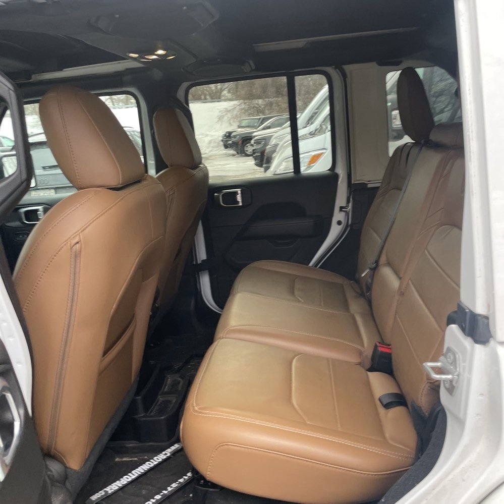 Used 2022 Jeep Wrangler Unlimited Sahara w/ Cold Weather Group image 12