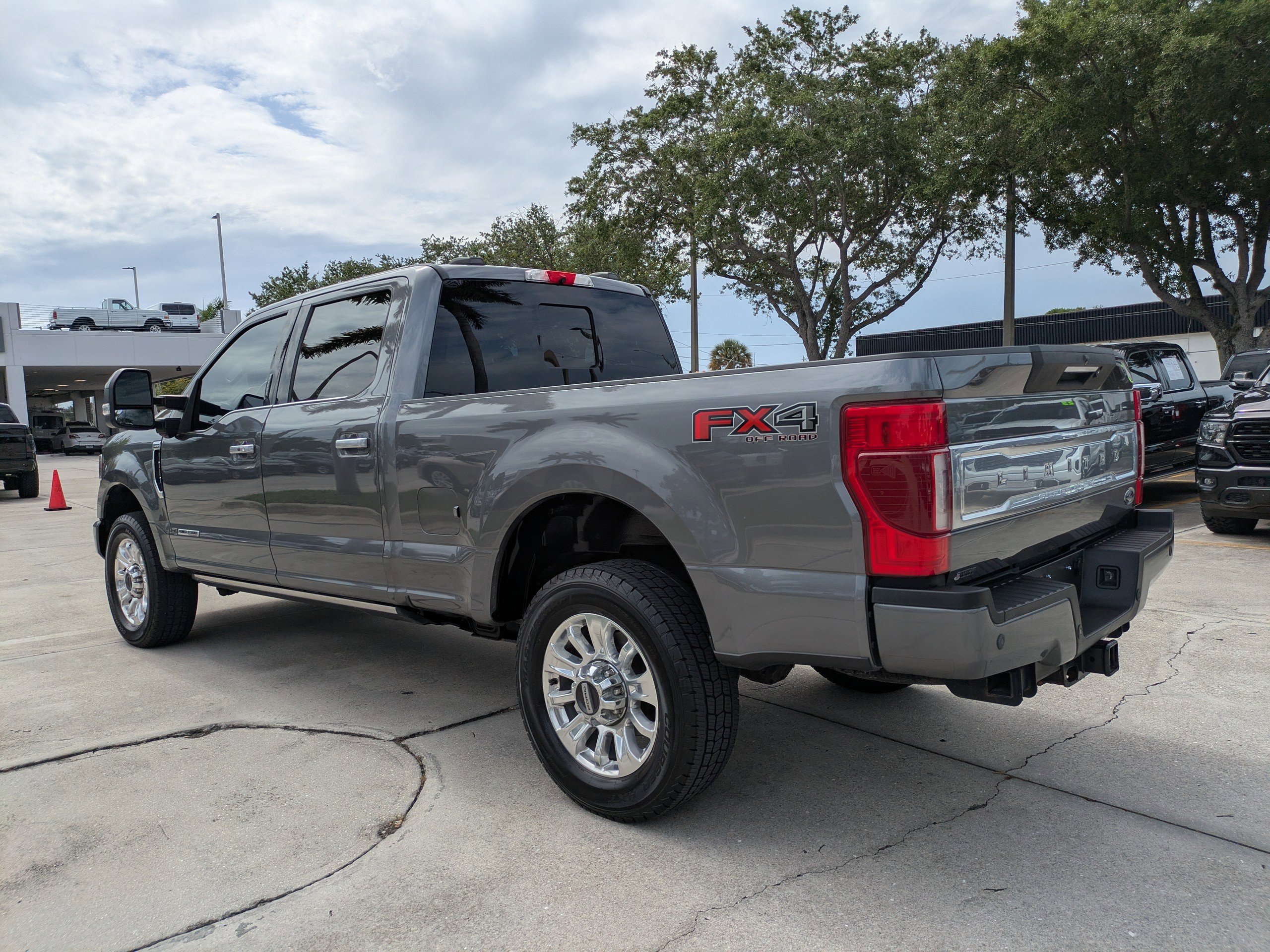 Used 2021 Ford F350 Limited w/ FX4 Off-Road Package AWD/4WD image 6