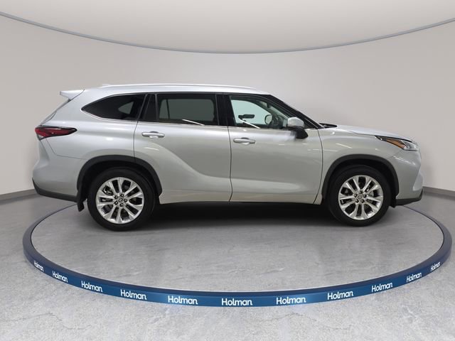 Certified 2025 Toyota Highlander Limited image 4