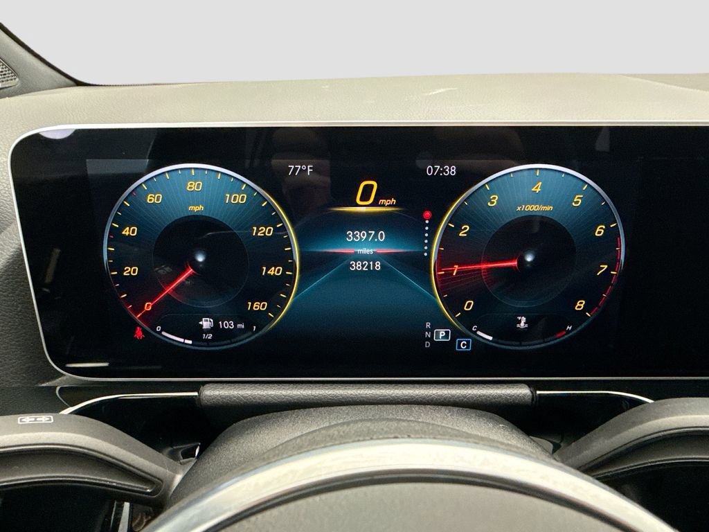 Used 2021 Mercedes-Benz GLA 250 4MATIC image 32