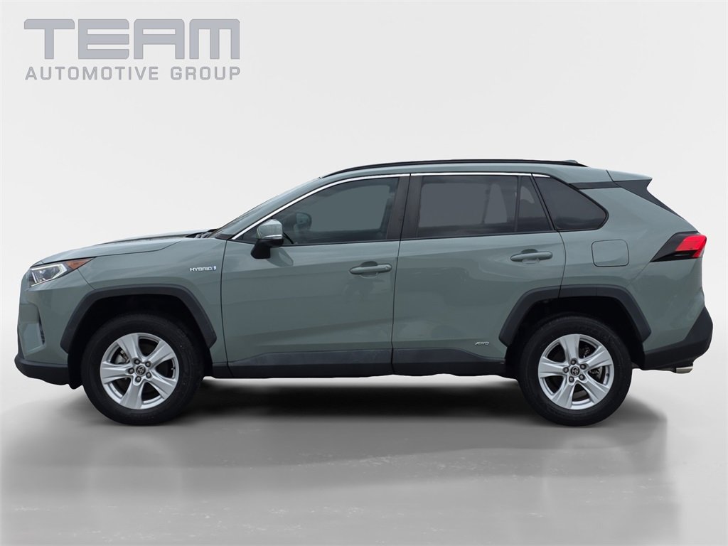 Used 2021 Toyota RAV4 XLE w/ Convenience Package image 4