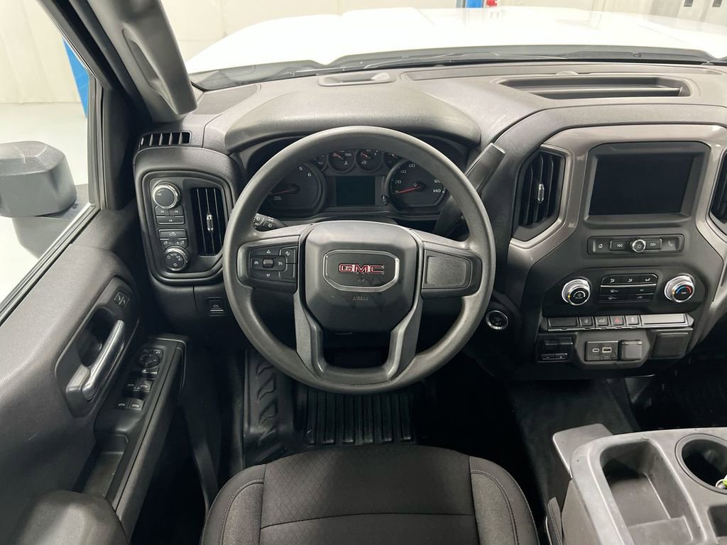Used 2024 GMC Sierra 2500 Pro w/ Convenience Package image 11