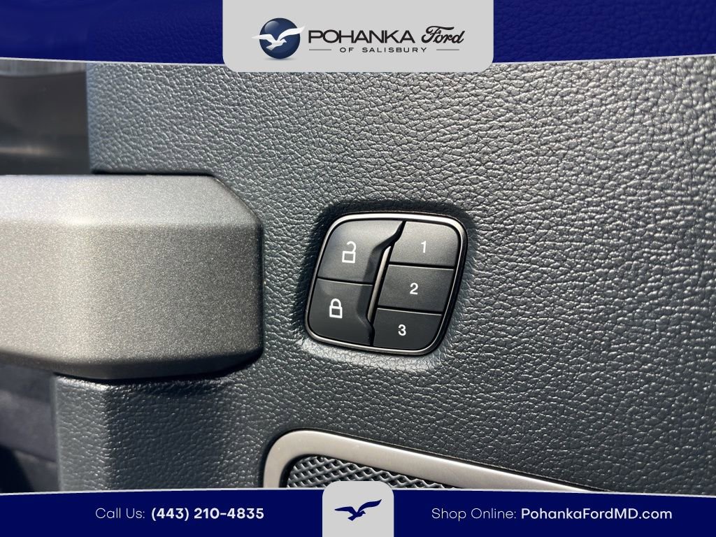 Certified 2019 Ford F150 Raptor w/ Equipment Group 802A Luxury image 19