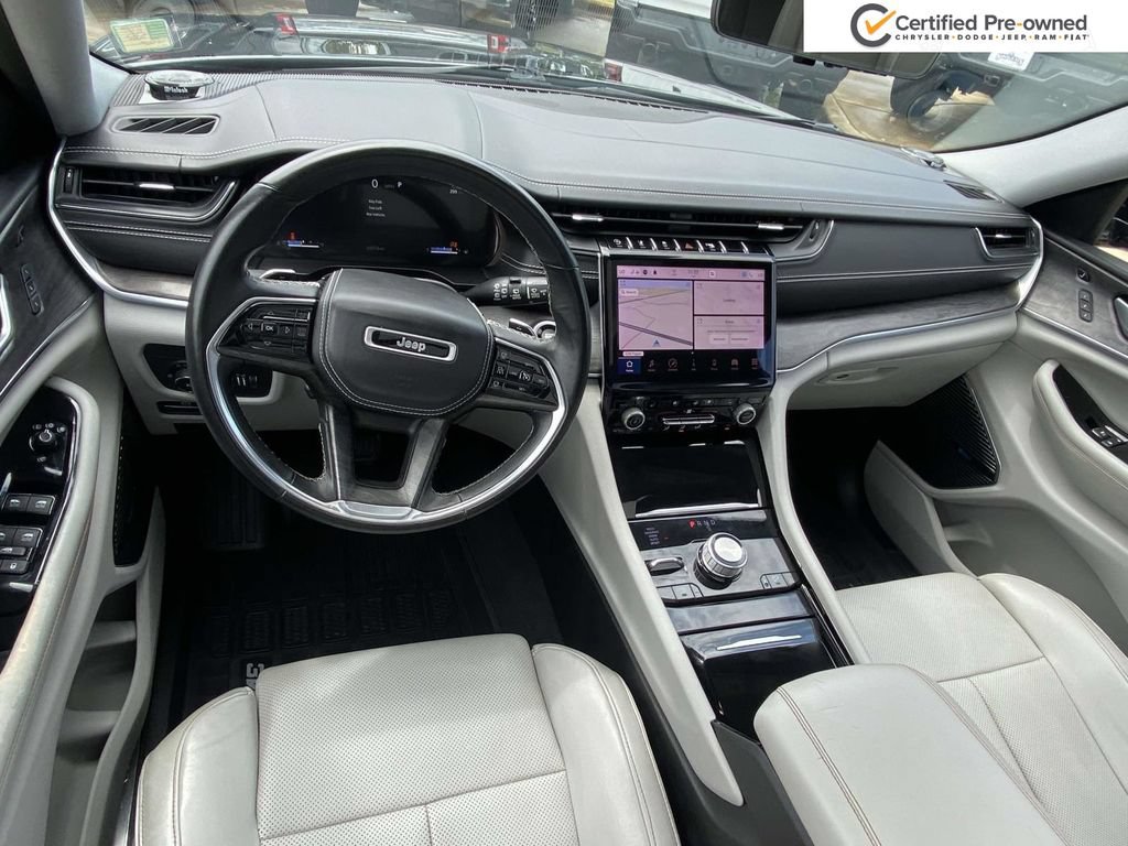 Used 2021 Jeep Grand Cherokee L Overland w/ Luxury Tech Group IV AWD/4WD image 15
