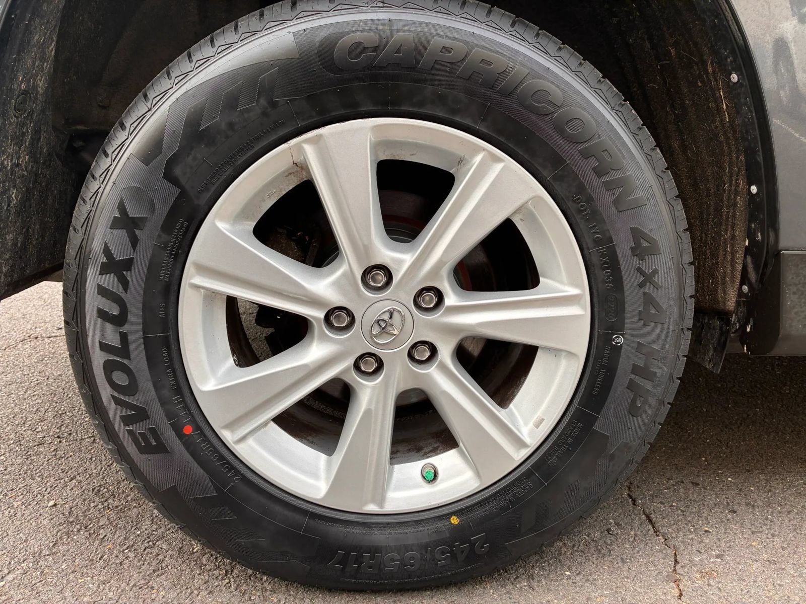 Used 2011 Toyota Highlander 4WD w/ Tech Pkg image 37