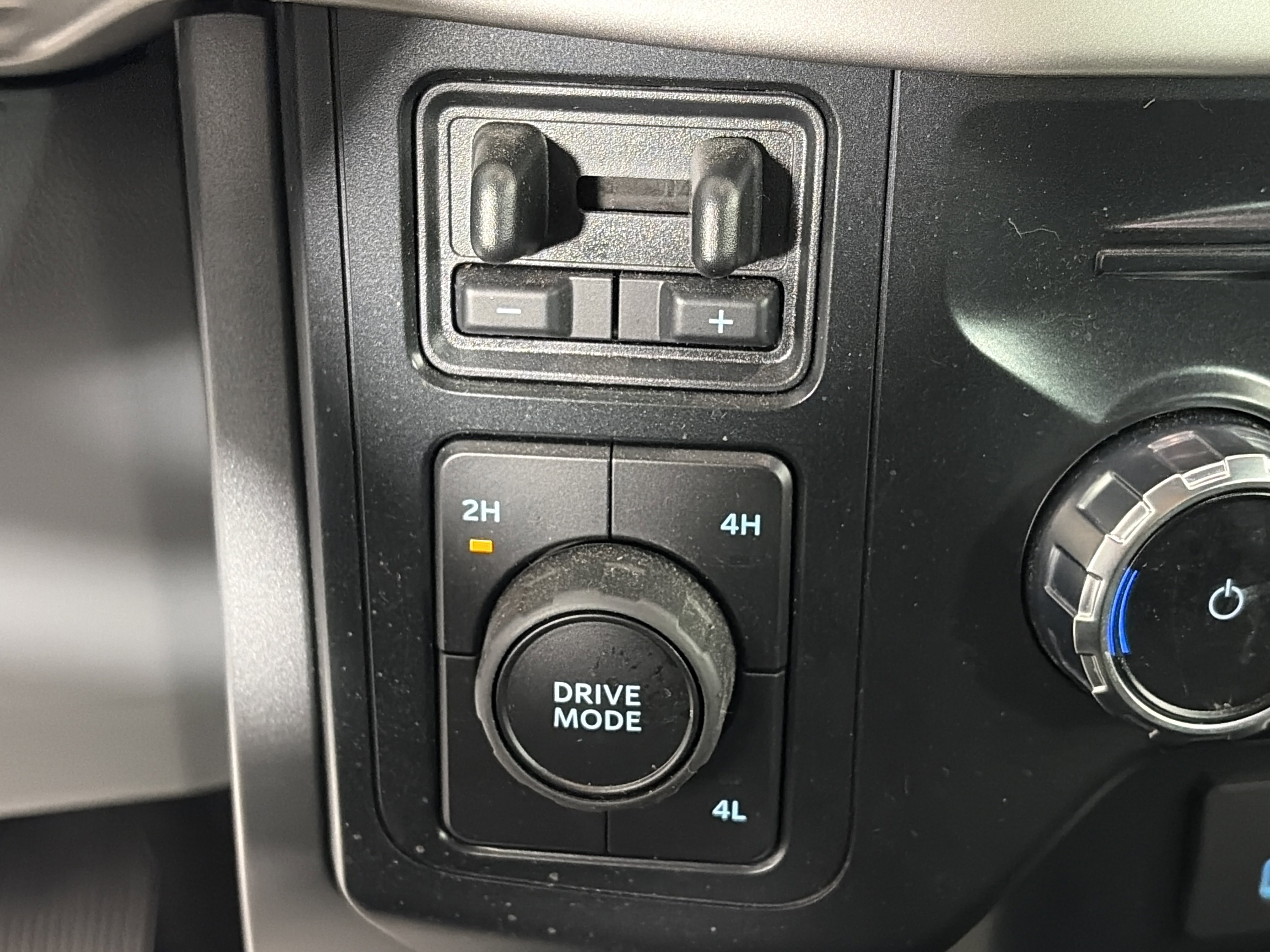 Used 2022 Ford F150 XLT w/ Equipment Group 302A High image 27