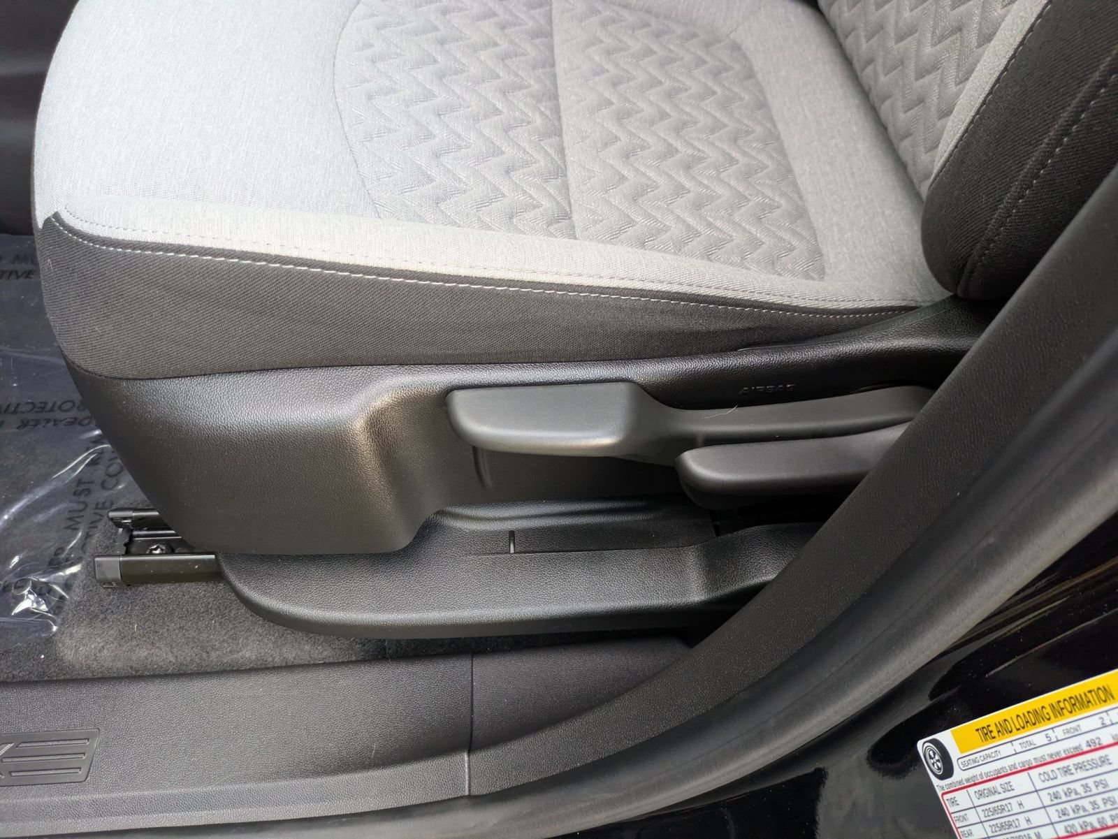 Used 2023 Chevrolet Equinox LS FWD image 22