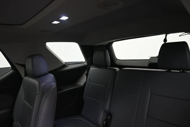 Used 2019 Chevrolet Traverse Premier w/ Driver Confidence II Package FWD image 17