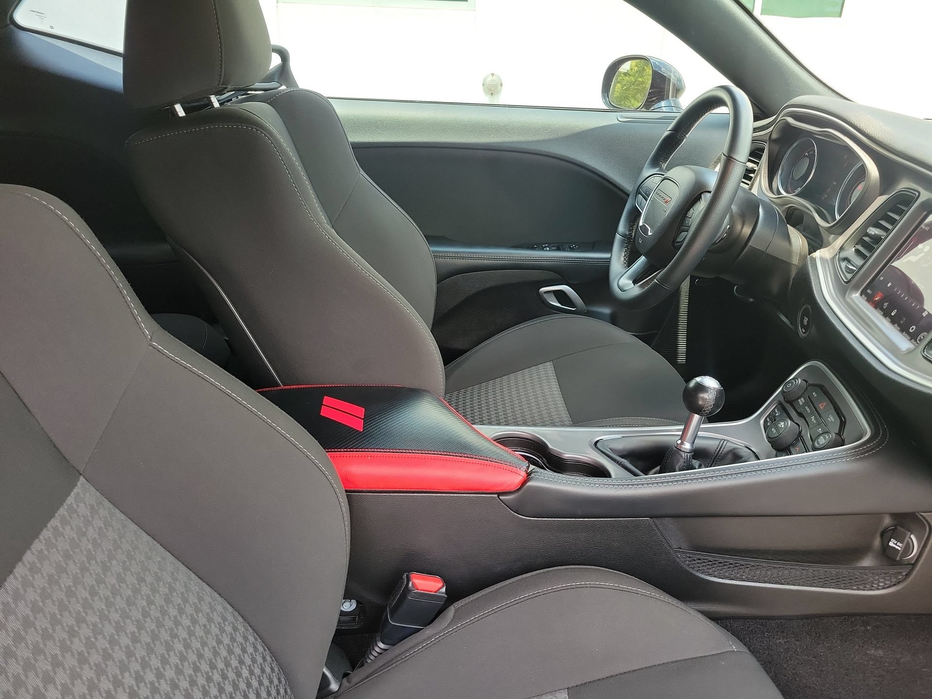 Used 2022 Dodge Challenger R/T Scat Pack RWD image 34