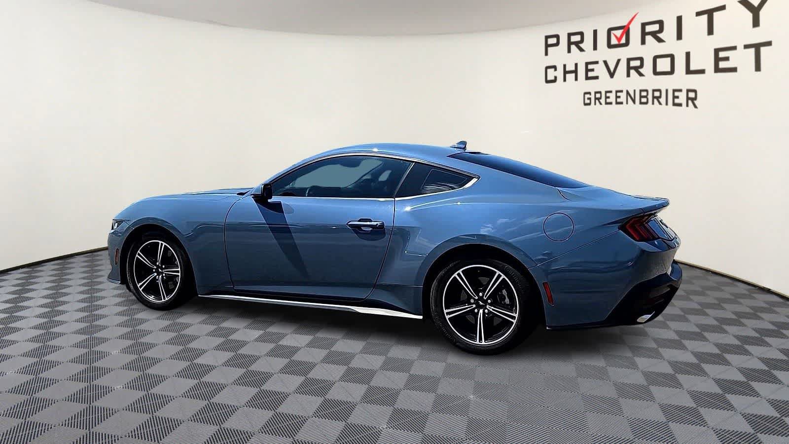 Used 2024 Ford Mustang Coupe RWD image 6