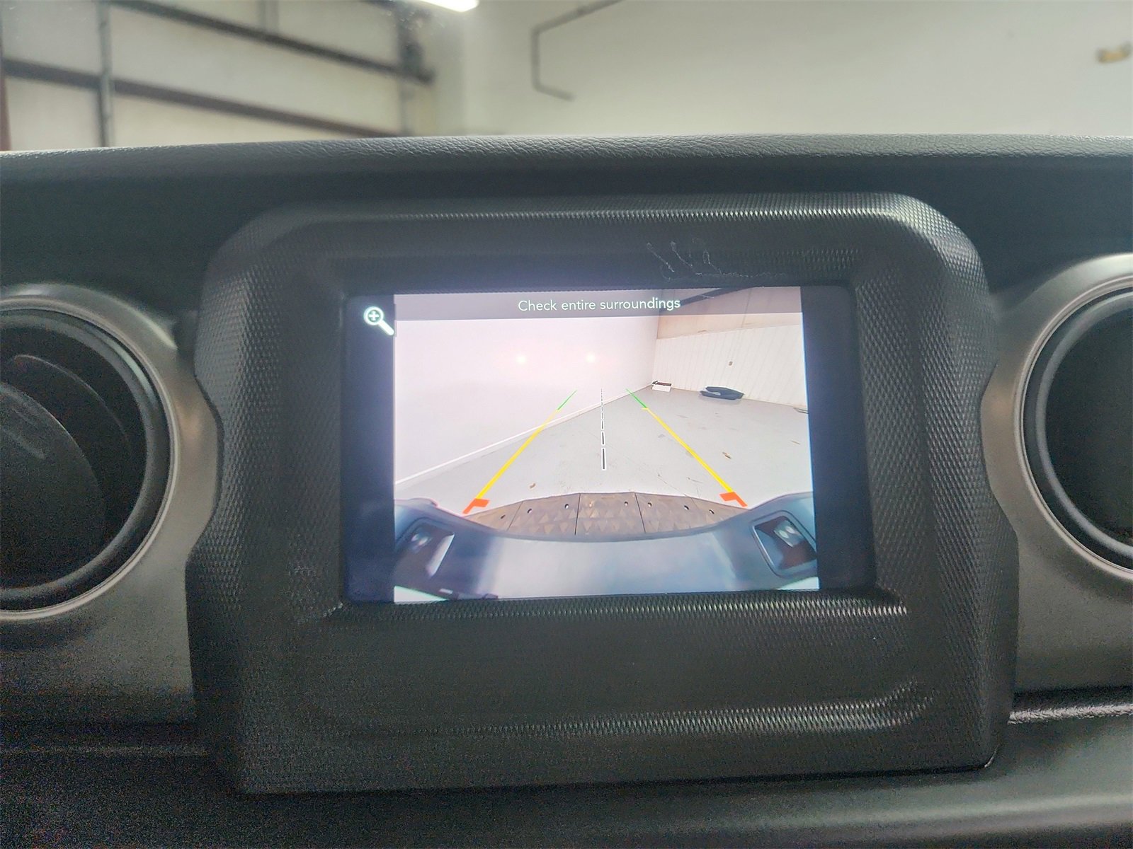 Used 2022 Jeep Gladiator Sport image 27