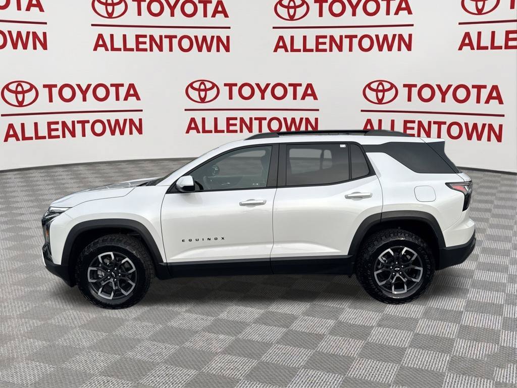 Used 2025 Chevrolet Equinox ACTIV AWD/4WD image 4