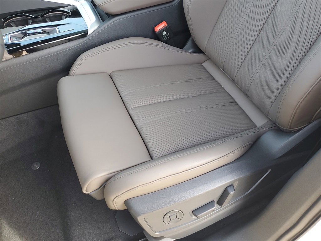 New 2025 Audi Q5 Prestige image 17