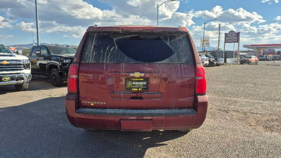 Used 2016 Chevrolet Suburban LT w/ LT Signature Package AWD/4WD image 4