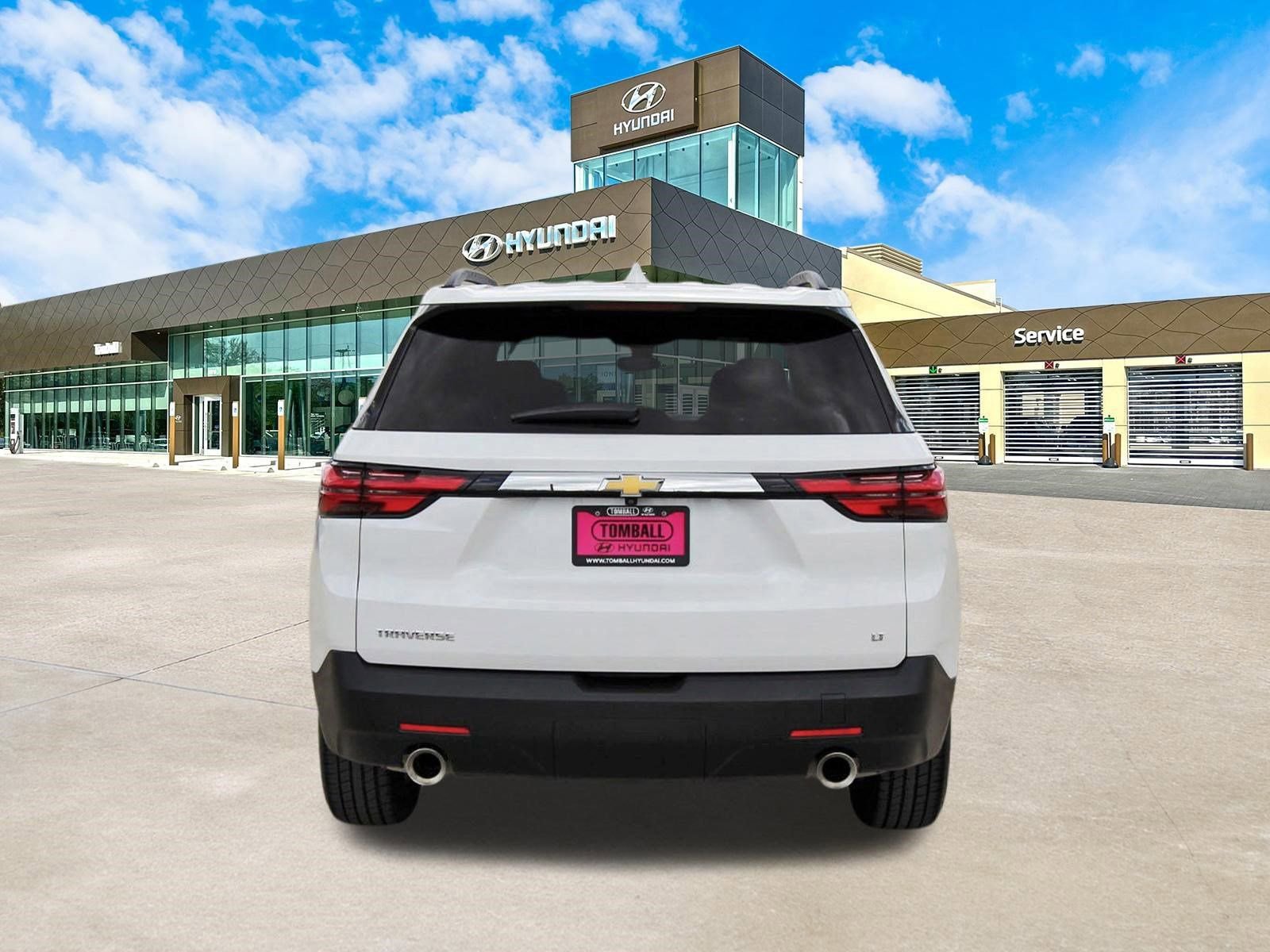 Used 2023 Chevrolet Traverse LT image 7