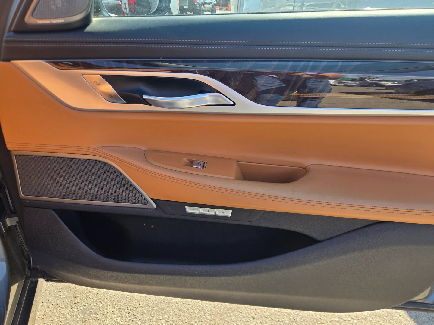 Used 2018 BMW 740e xDrive w/ Executive Package AWD/4WD image 15