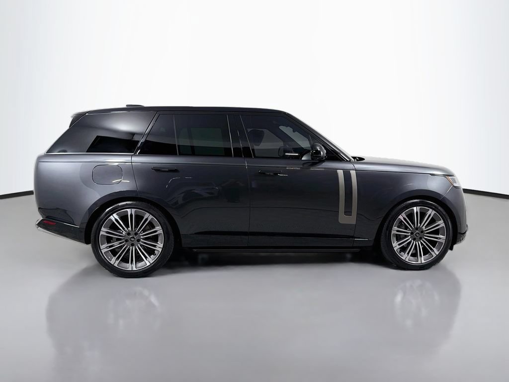 Certified 2025 Land Rover Range Rover SE AWD/4WD image 4
