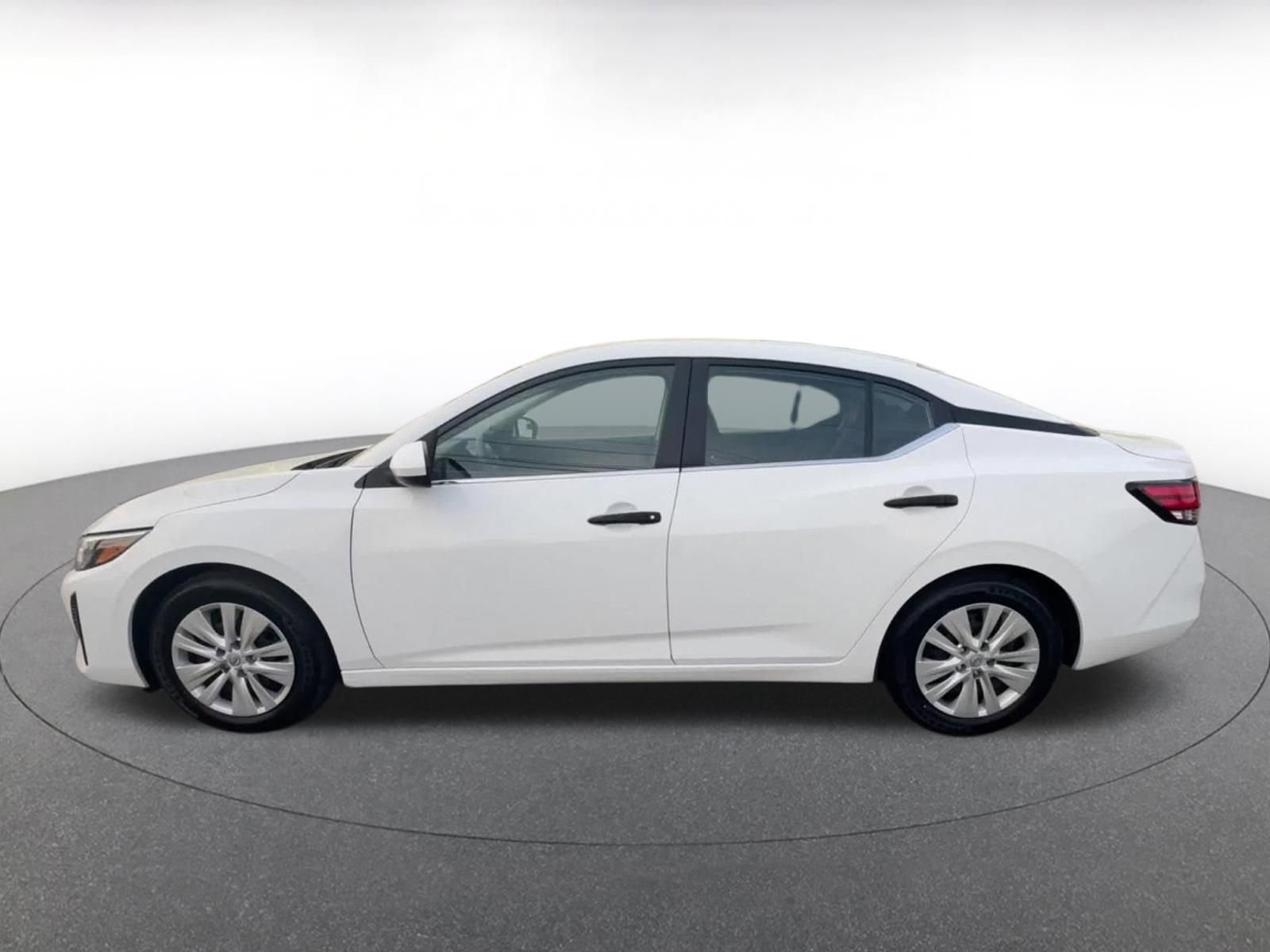 Used 2025 Nissan Sentra S FWD image 9