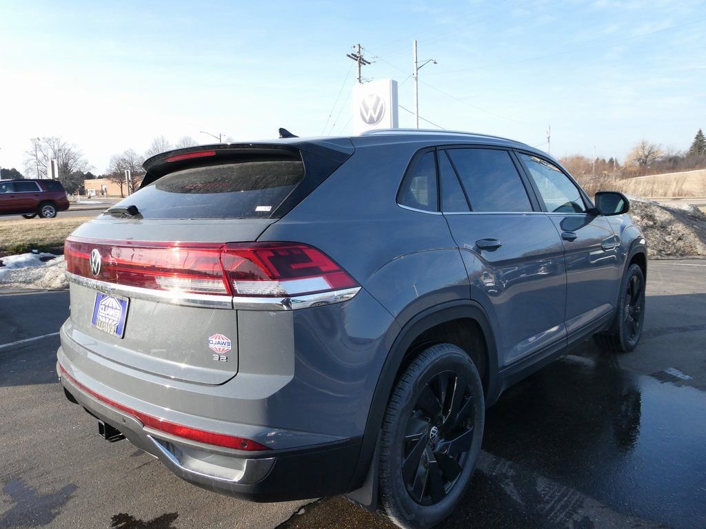 New 2026 Volkswagen Atlas Cross Sport SE image 3