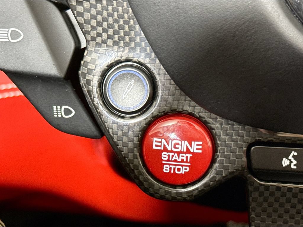 Used 2020 Ferrari Portofino RWD image 22