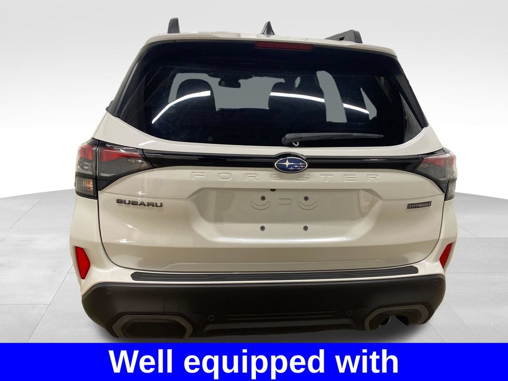 Used 2025 Subaru Forester Limited AWD/4WD image 3