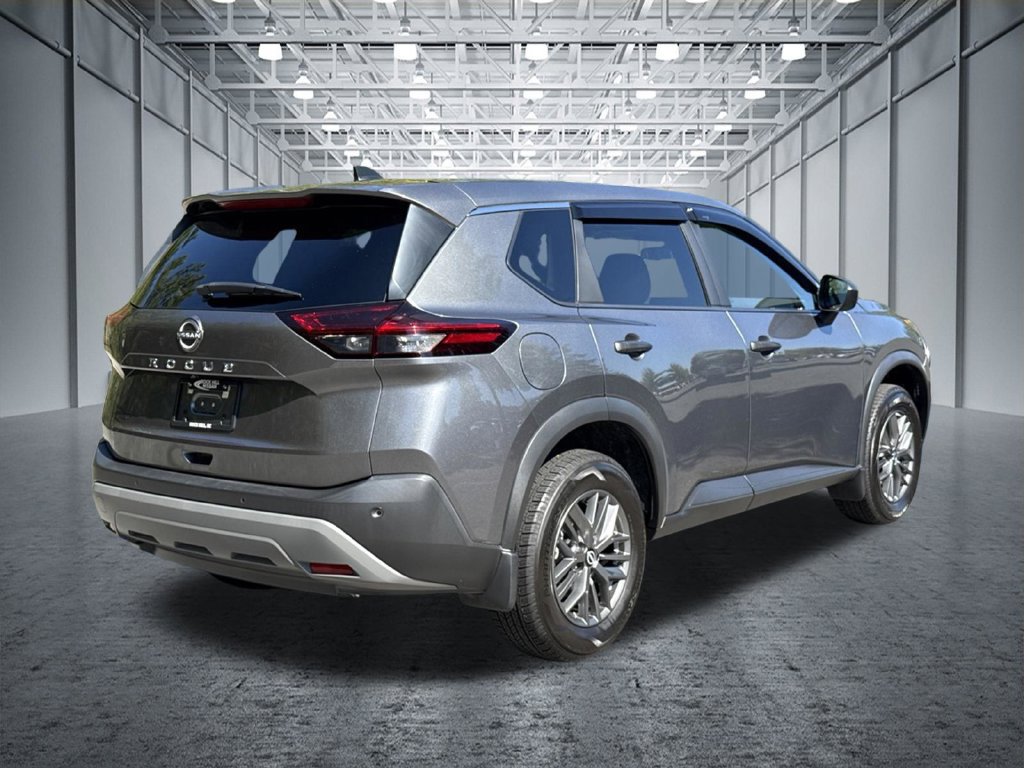 Used 2023 Nissan Rogue S FWD image 7