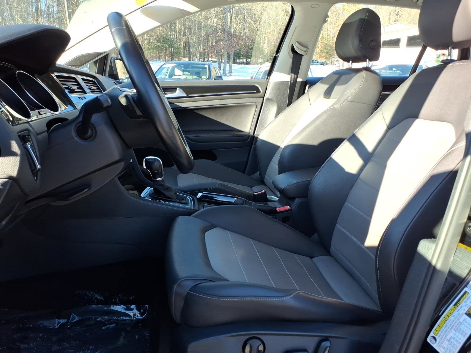 Used 2015 Volkswagen Golf SEL image 9