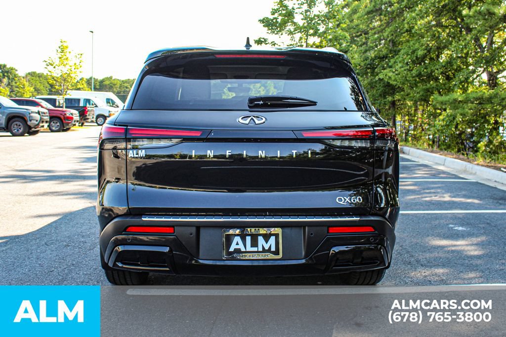 Used 2023 INFINITI QX60 Luxe w/ Performance Audio Package FWD image 6